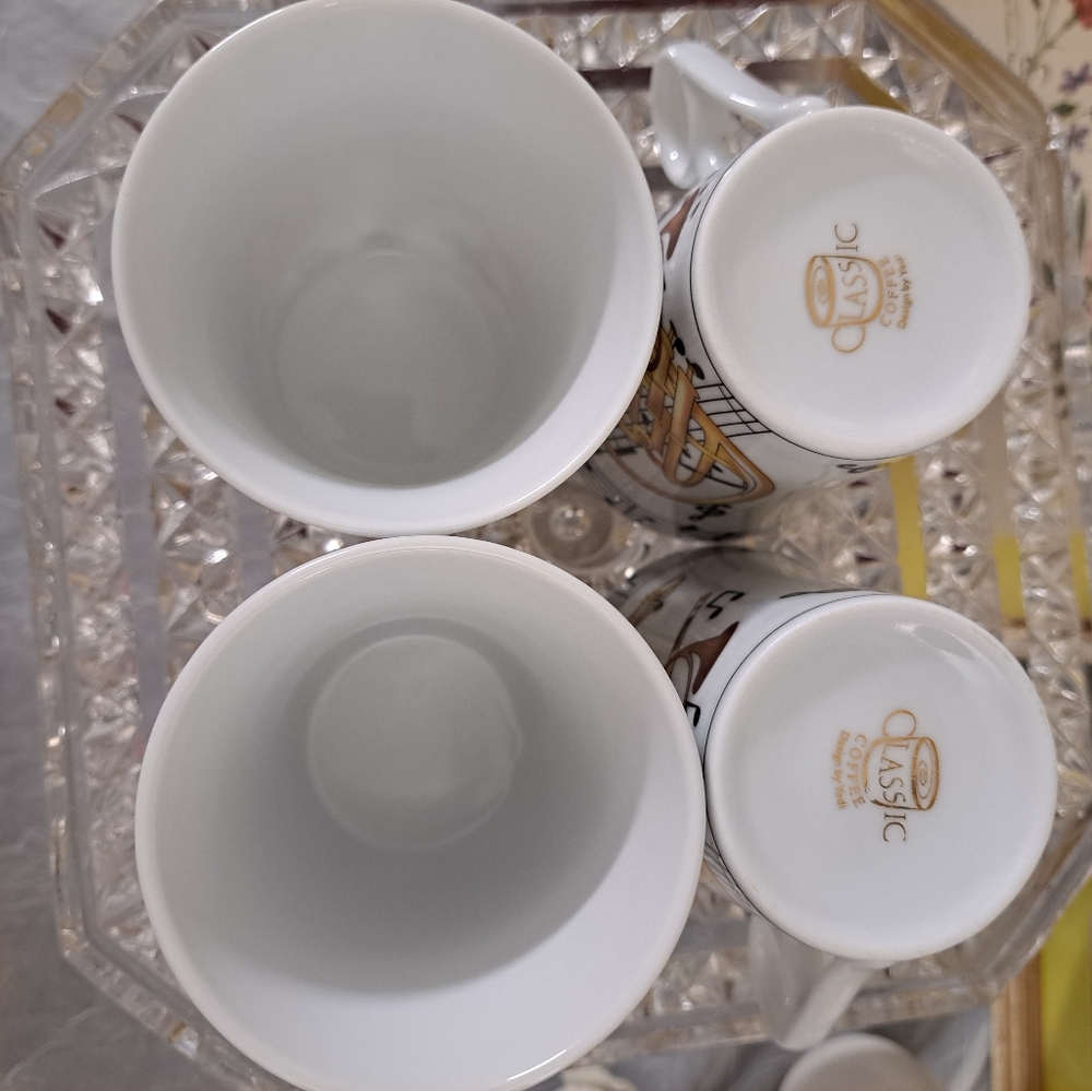 Classic Coffee Set Design By Yedi  Design With Music Note Set of 4 8oz - Picture 3 of 6